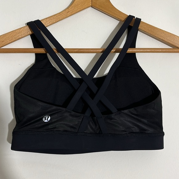 LULULEMON Women’s 6 Black Gray Camo Criss Cross Back Padded Sports Bra - Picture 3 of 6